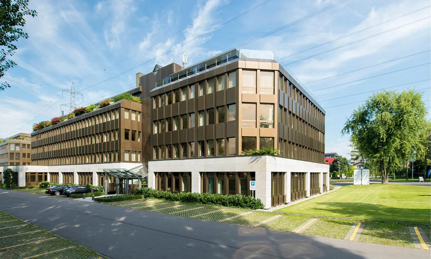 Neue exklusive Attika-Büroräume mit Sonnenterrasse - Photo 2 of 11