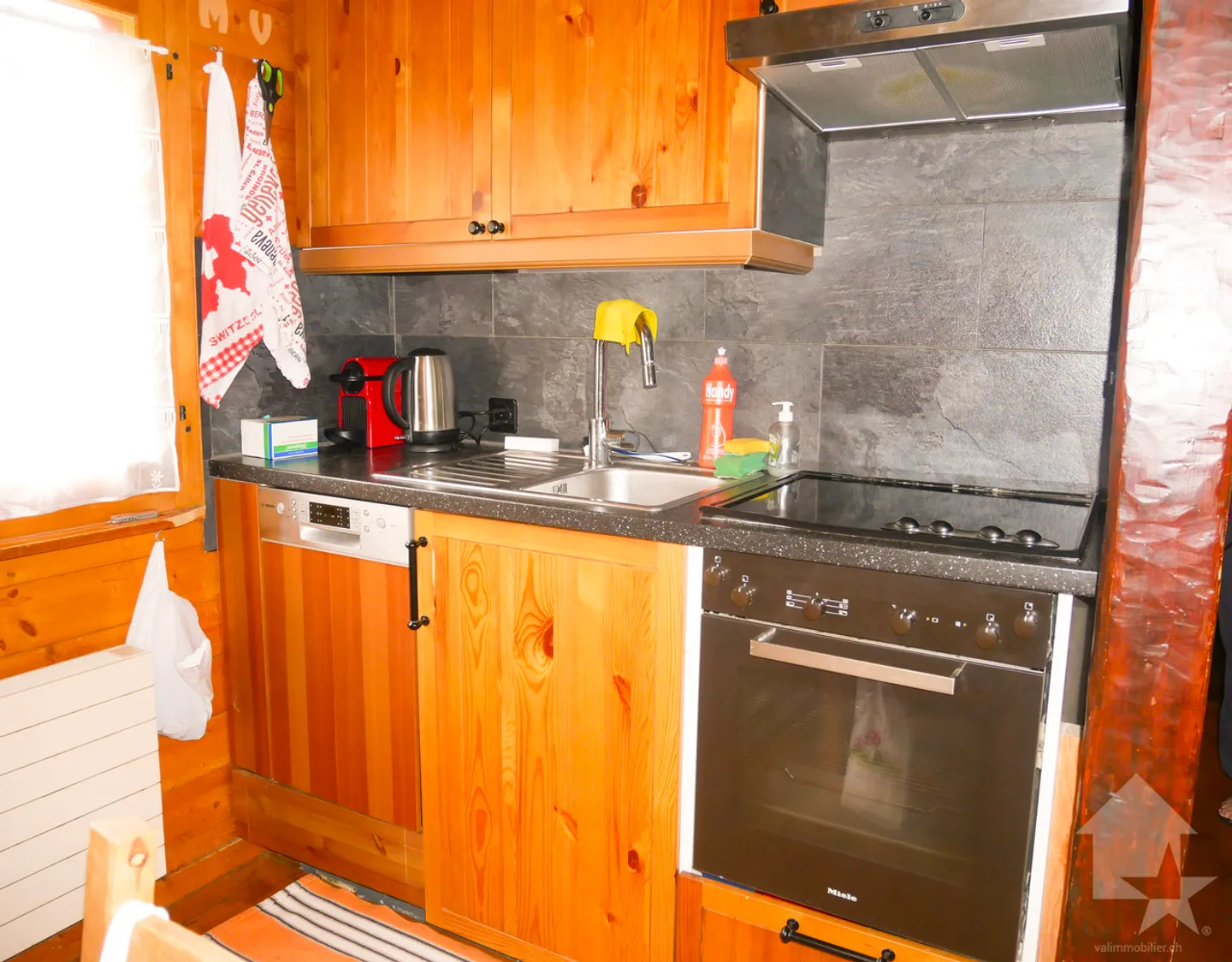 „Wunderschönes Chalet 10 Minuten von La Fouly entfernt!“ - Foto 5 von 13