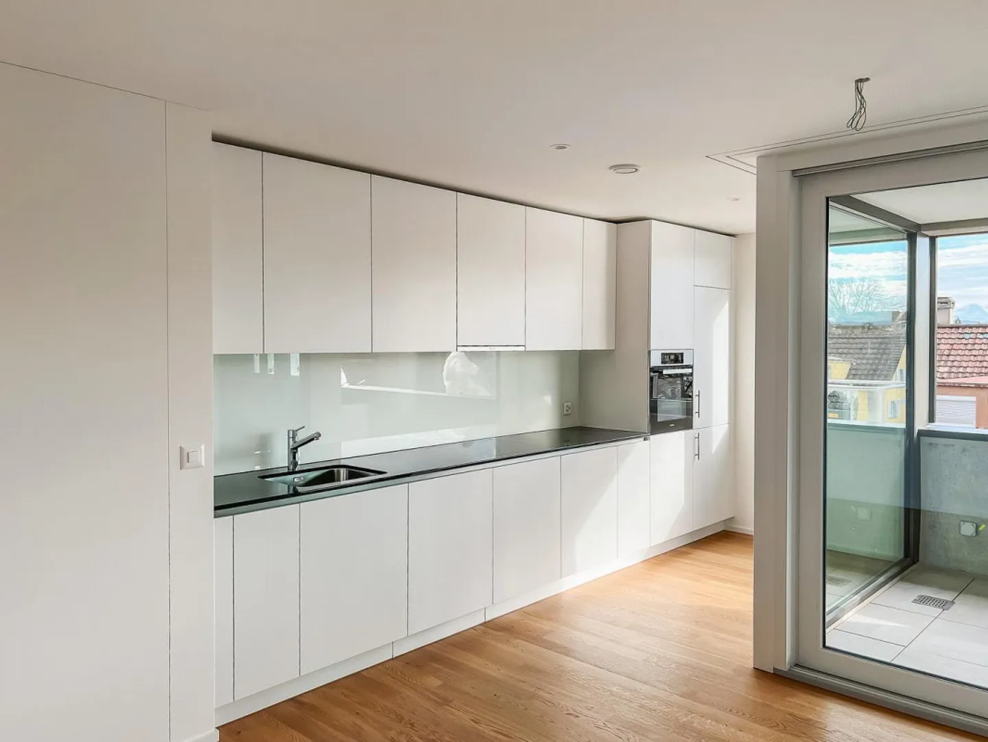 Moderne 2.5-Zimmerwohnung - Foto 1 von 10