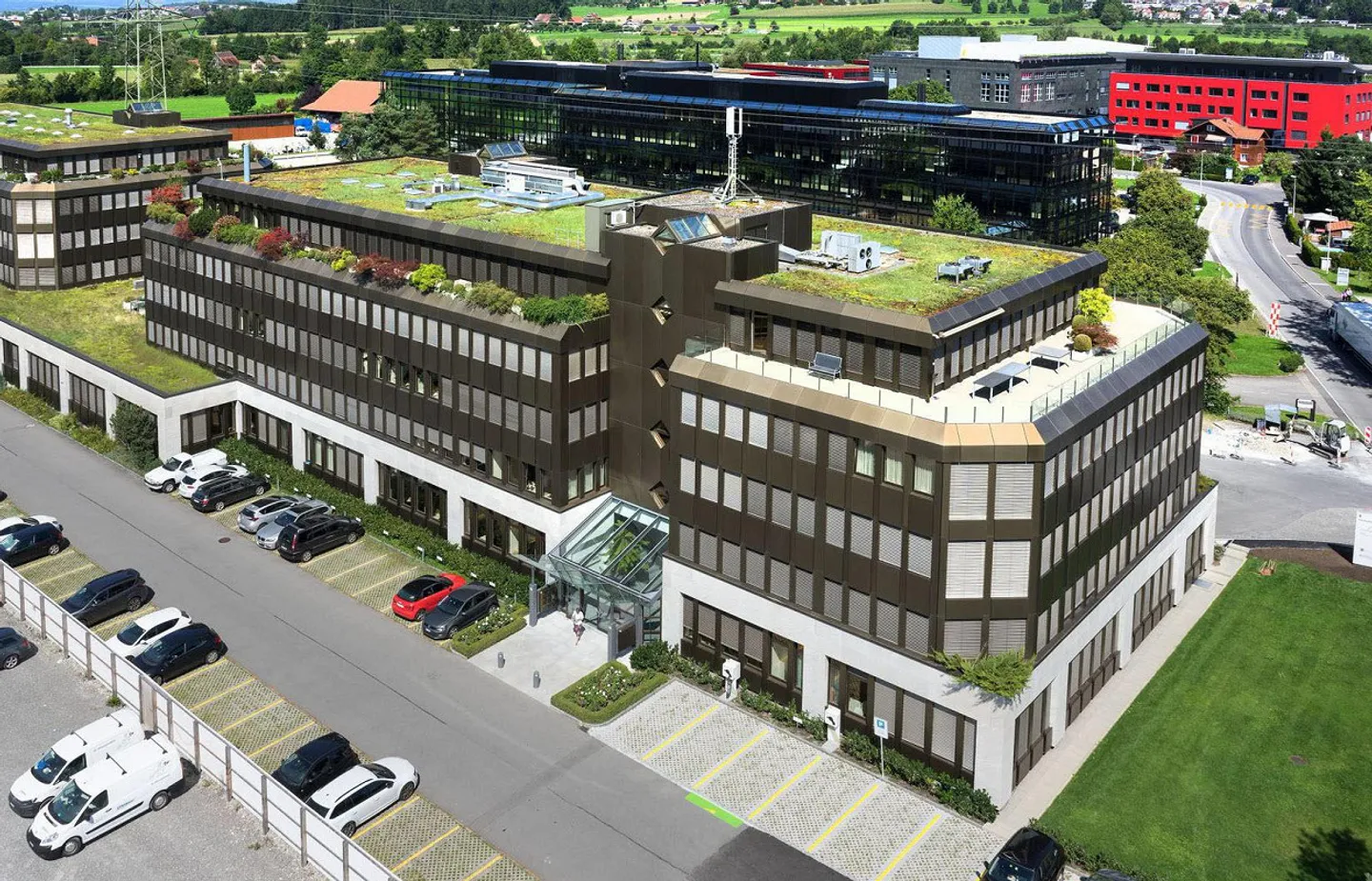 Neue exklusive Attika-Büroräume mit Sonnenterrasse - Photo 1 of 11