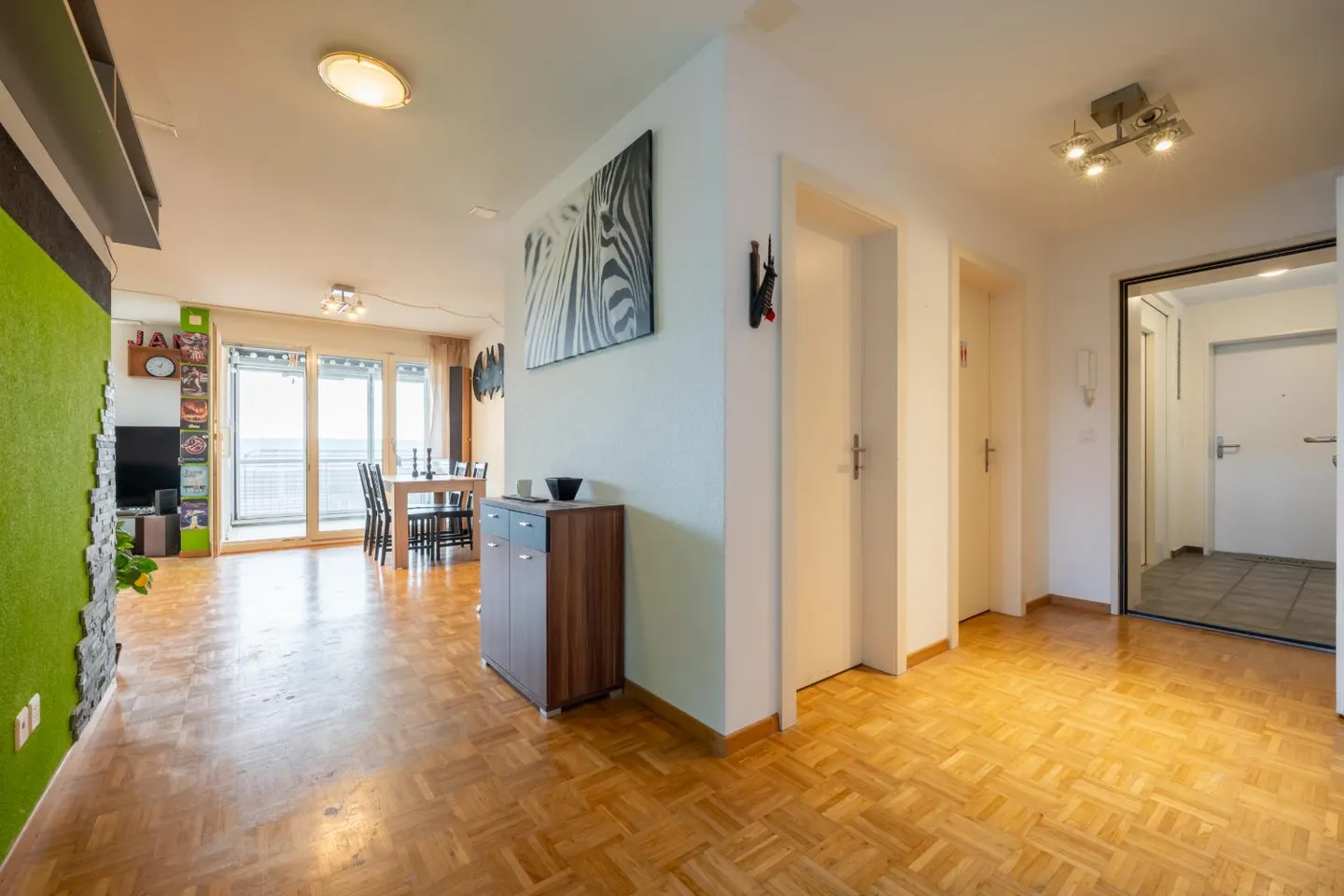 Attractive apartment with winter garden and alpine view - Photo 2 of 12