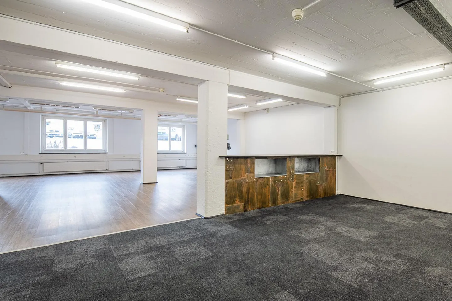 Espace commercial polyvalent de 140 m² au rez-de-chaussée à Weisslingen - Photo 4 sur 5