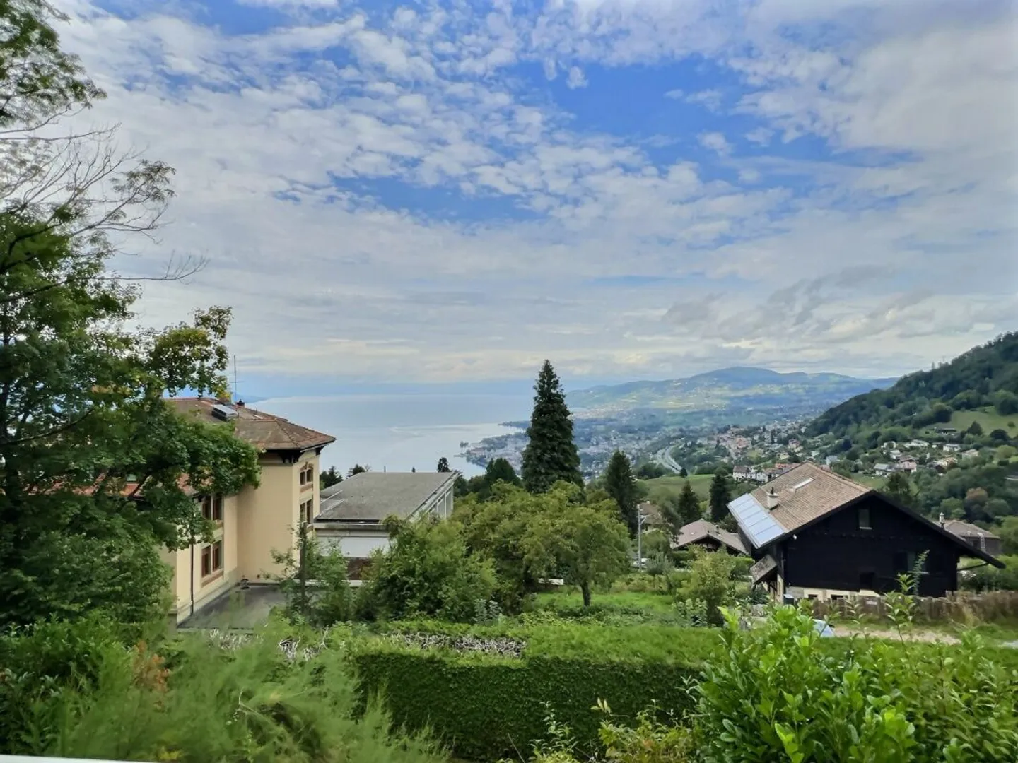 Casa a schiera con vista mozzafiato, Montreux - Foto 1 di 23