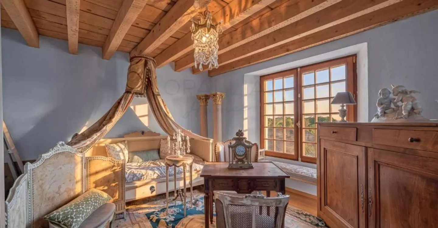 Renoviertes Dorfhaus mit Berg- und Seeblick, Givrins - Foto 7 von 7