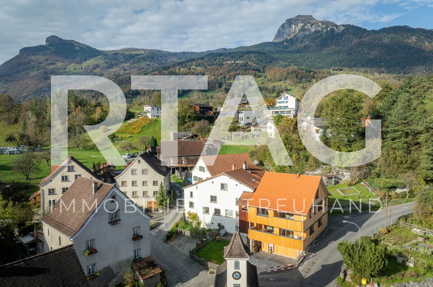 Einfamilienhaus - Foto 1 von 15