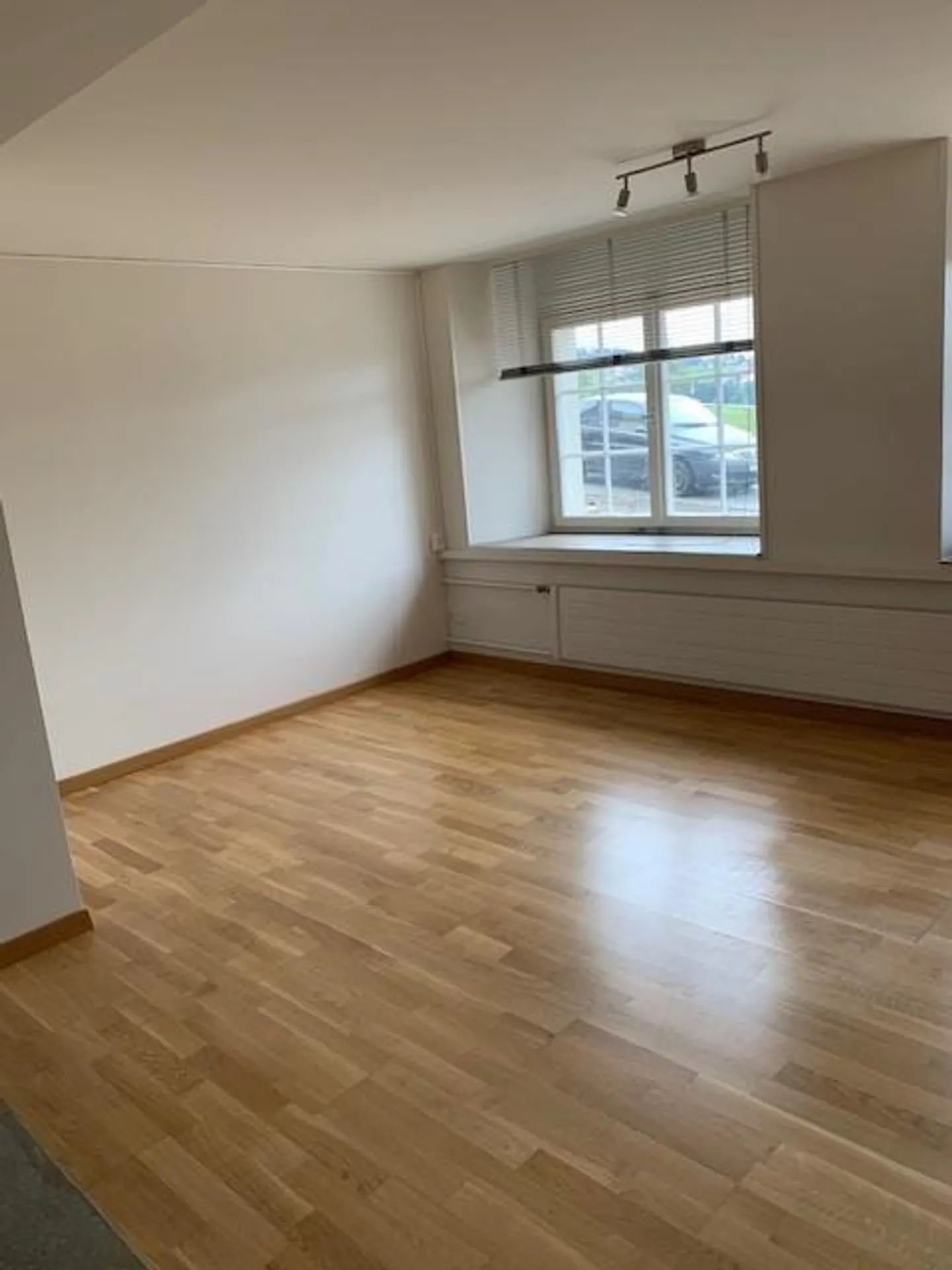 Espace de stockage polyvalent à louer - Photo 2 sur 3
