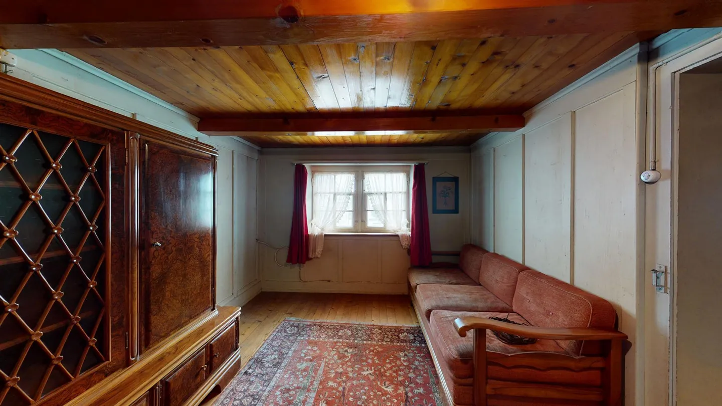 Casa bifamiliare spaziosa con fienile e ampi terreni in vendita - Foto 7 di 13