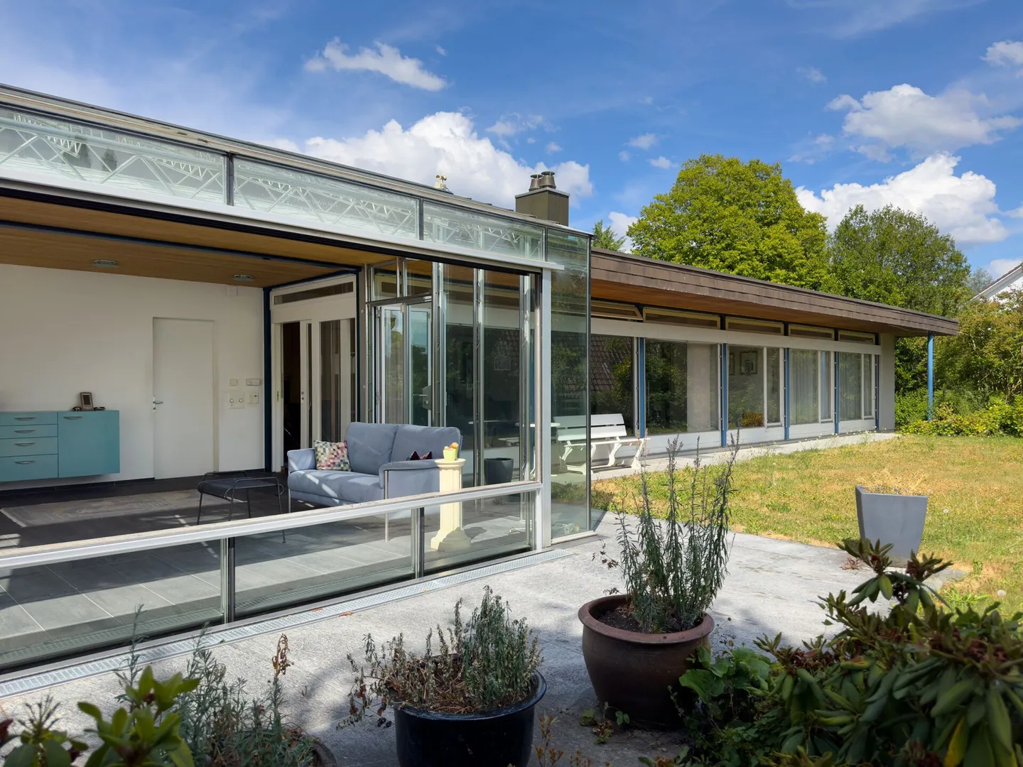 Luxuriöses freistehendes Haus mit Garten - Foto 1 von 38