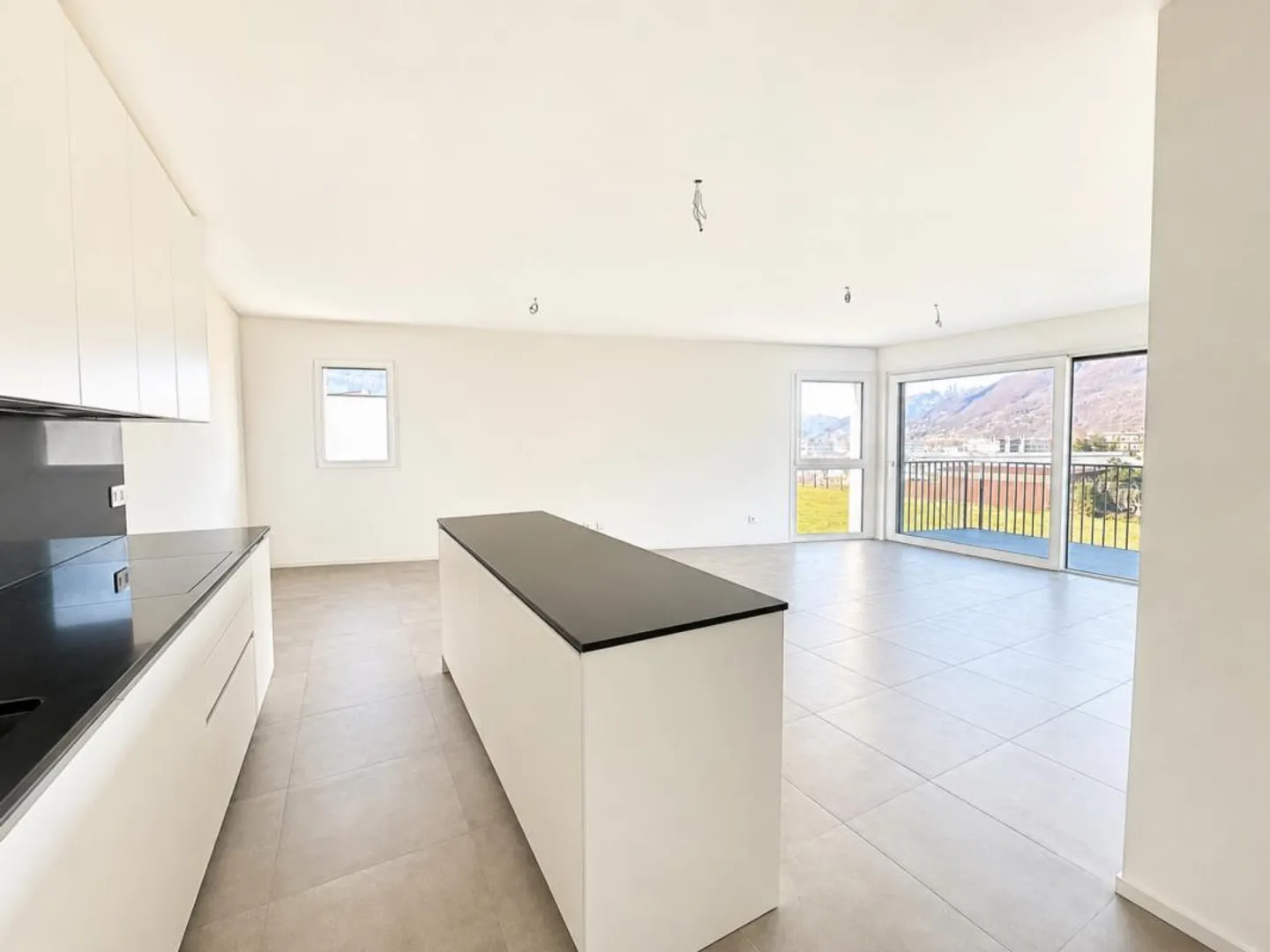 Nouvel appartement de 4,5 pièces avec grande terrasse - Photo 1 sur 5