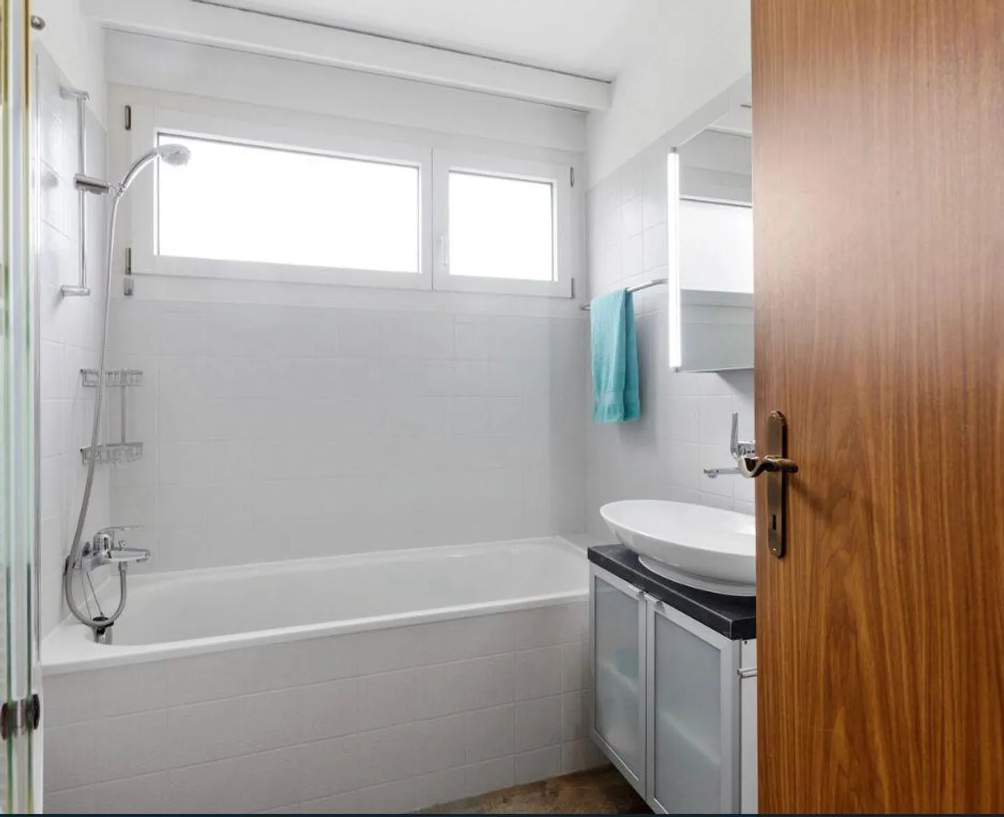 Well-kept apartment with large evening sun balcony - Photo 8 of 9