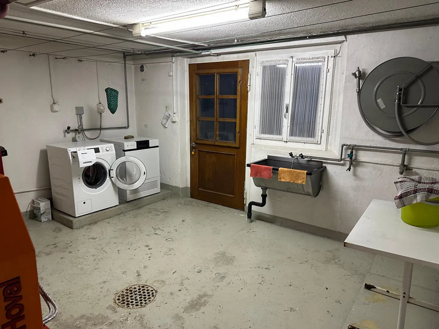 3-family house with renovation potential – investment property in Hergiswil - Photo 4 of 30