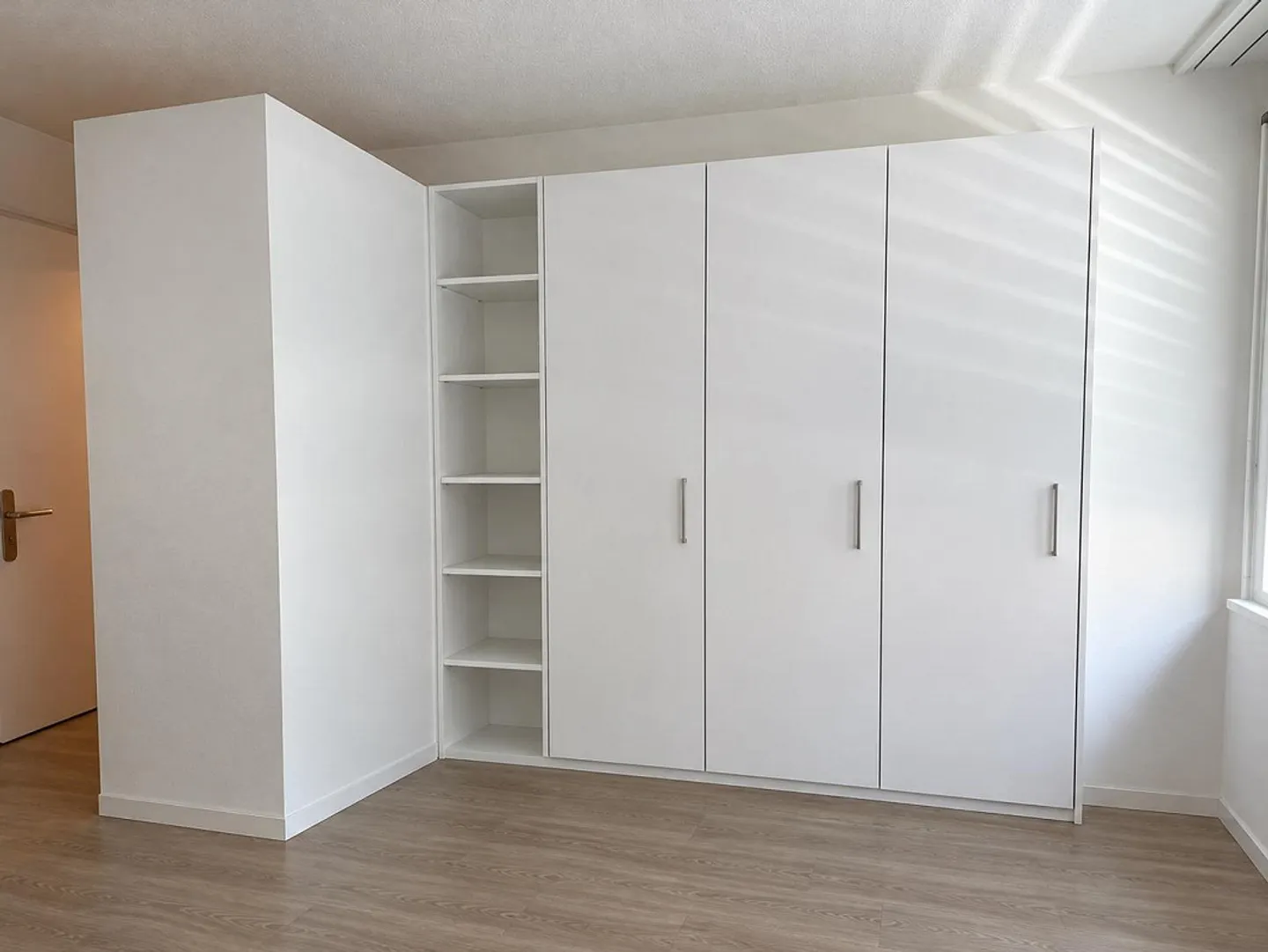 Appartamento accogliente con 2 camere nel centro della città di Zug - Foto 4 di 6