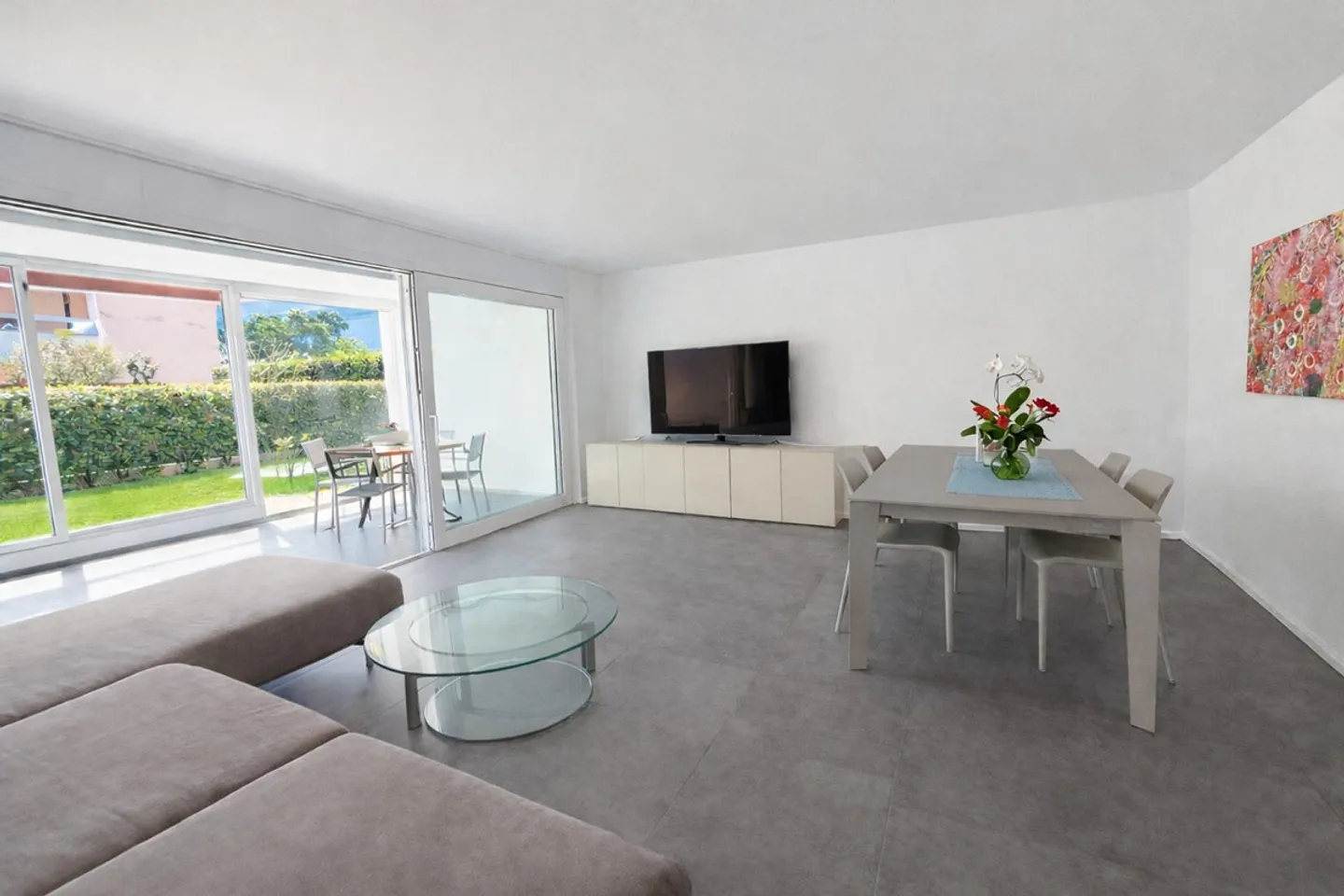 Appartement 4,5 pièces avec jardin d'hiver et jardin privé - Photo 2 sur 24