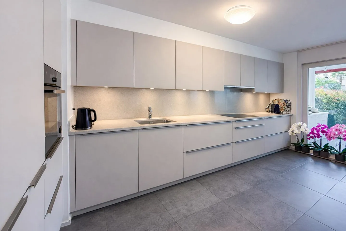 Appartement 4,5 pièces avec jardin d'hiver et jardin privé - Photo 4 sur 24