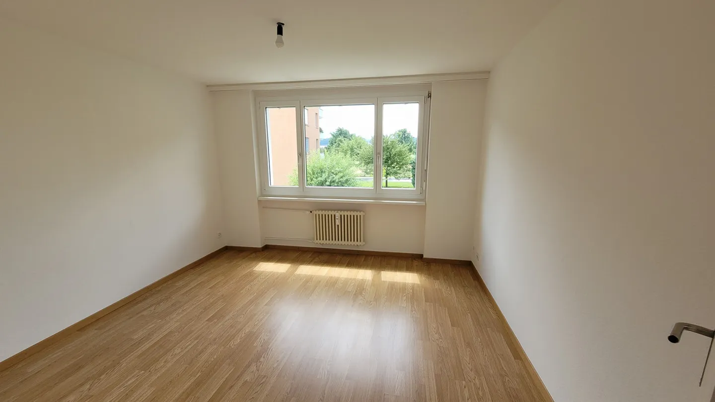 Appartamento di 4 locali in buona posizione al 1° piano - Foto 9 di 13