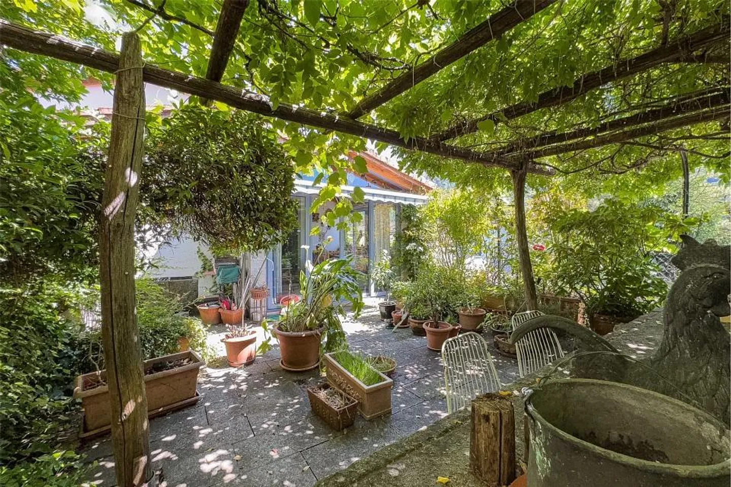 Renoviertes Haus mit Pergola - Foto 6 von 13