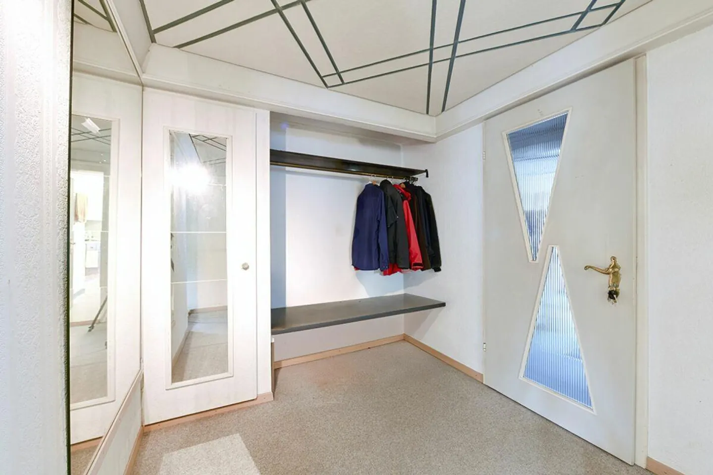 Maison d'angle historique de 6,5 pièces au centre d'Uster - Photo 6 sur 15