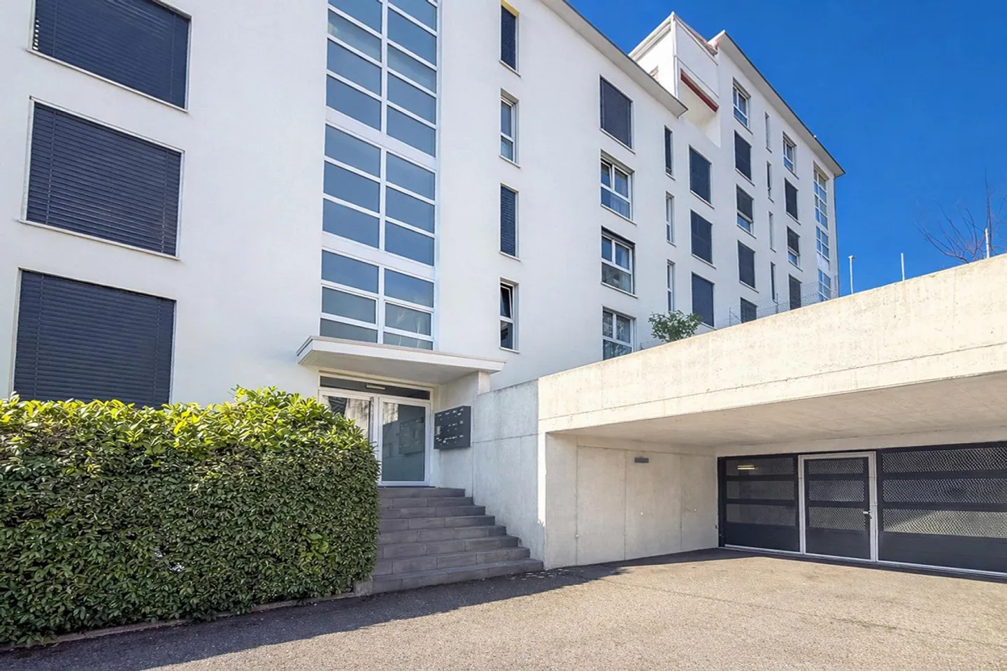 Appartement 4,5 pièces avec jardin d'hiver et jardin privé - Photo 19 sur 24