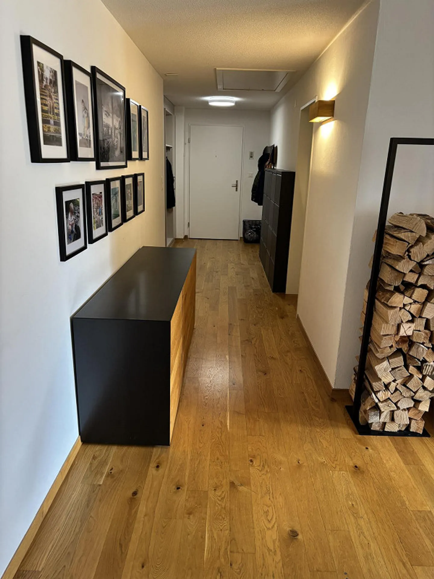 Charming 3.5-room attic apartment with attic expansion and mountain view in Tamin - Photo 2 of 15