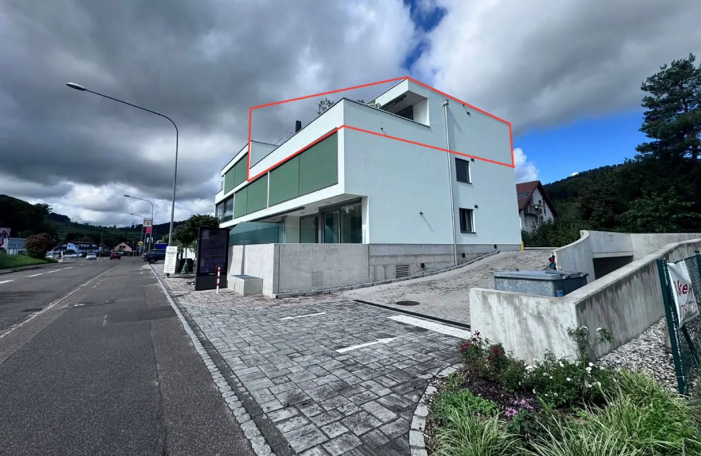 Exklusive, moderne 3.5-Zimmer-Attikawohnung mit grosser Terrasse & Waschturm - Foto 1 von 15