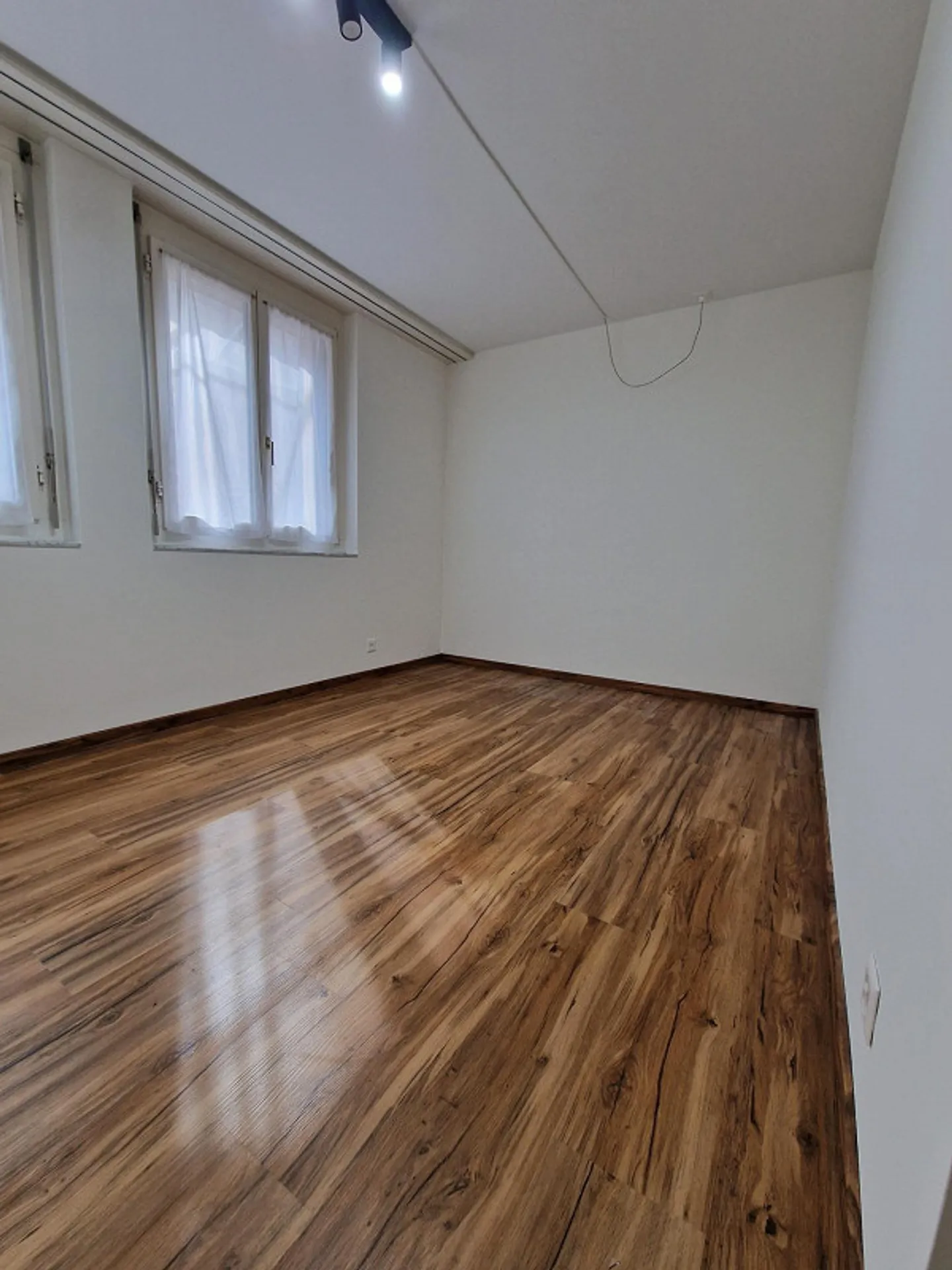 Beautiful 3.5-room apartment in Ennetbaden with large balcony - Photo 7 of 8