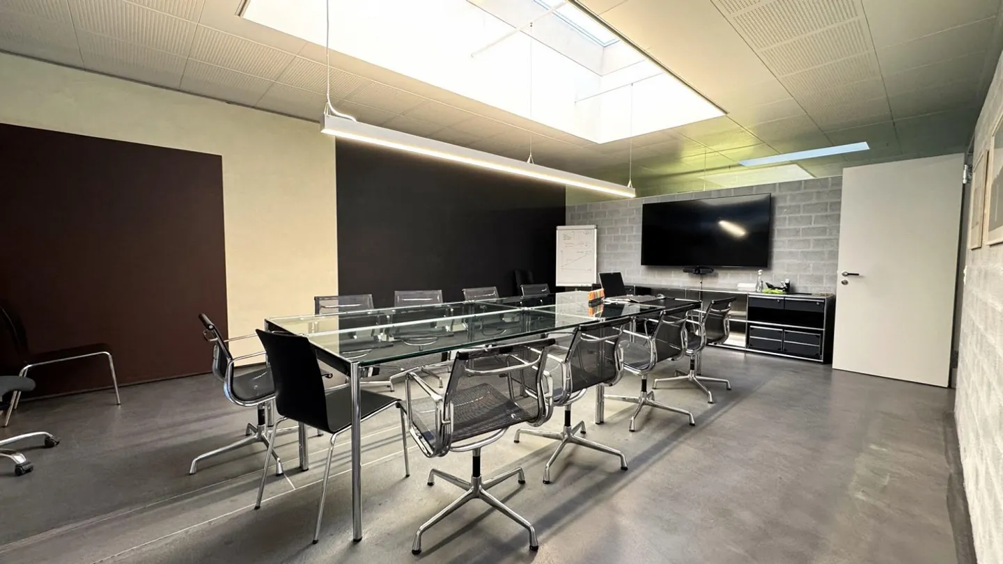 Bureau ou locaux de pratique modernes et partiellement meublés à Chur - Photo 3 sur 10