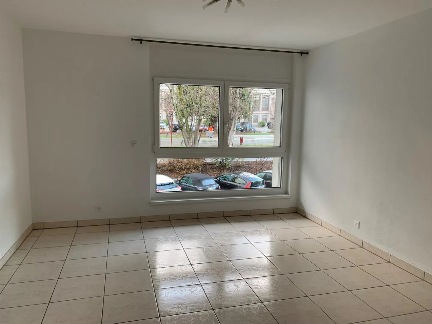 Sion, appartamento 3.5 locali nel centro città, vicino a tutti i comfort, senza parcheggio - Foto 2 di 12