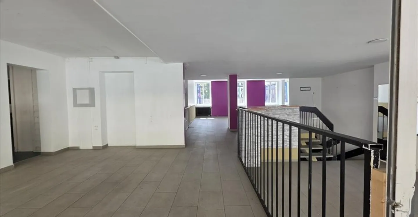 Mischgenutztes Gebäude mieten - Foto 4 von 9