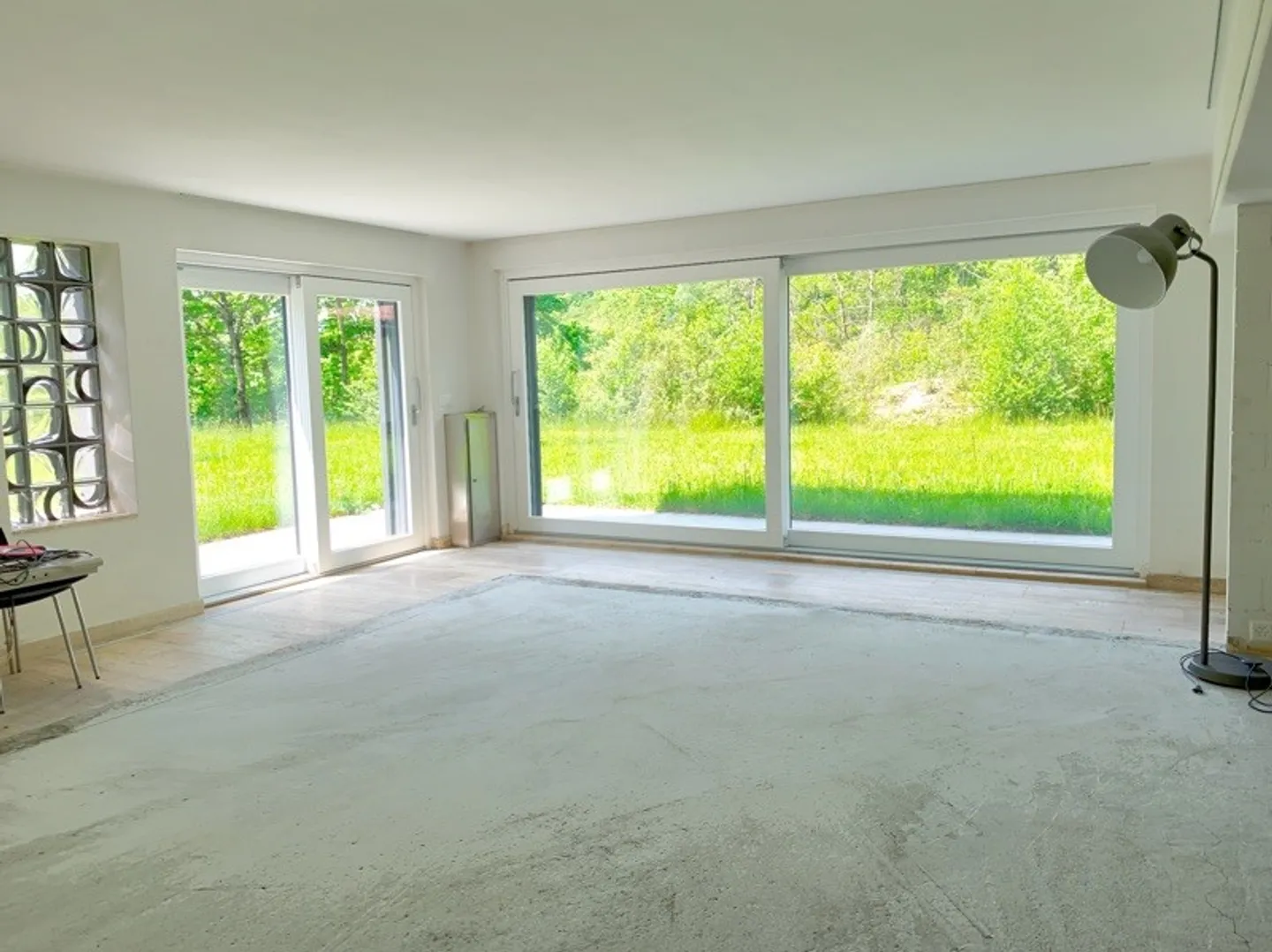 Grande maison bifamiliaire partiellement rénovée immergée dans la verdure - Photo 28 sur 33