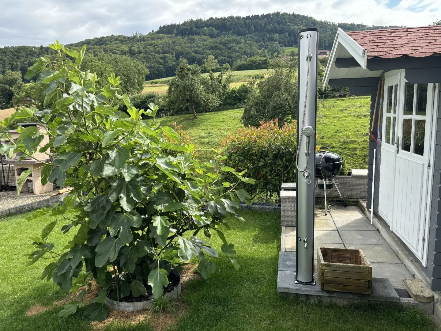 Maison semi-détachée de 4,5 pièces avec 3 places de parking, système photovoltaïque, véranda, cheminée, sauna et jardin - Photo 23 sur 24