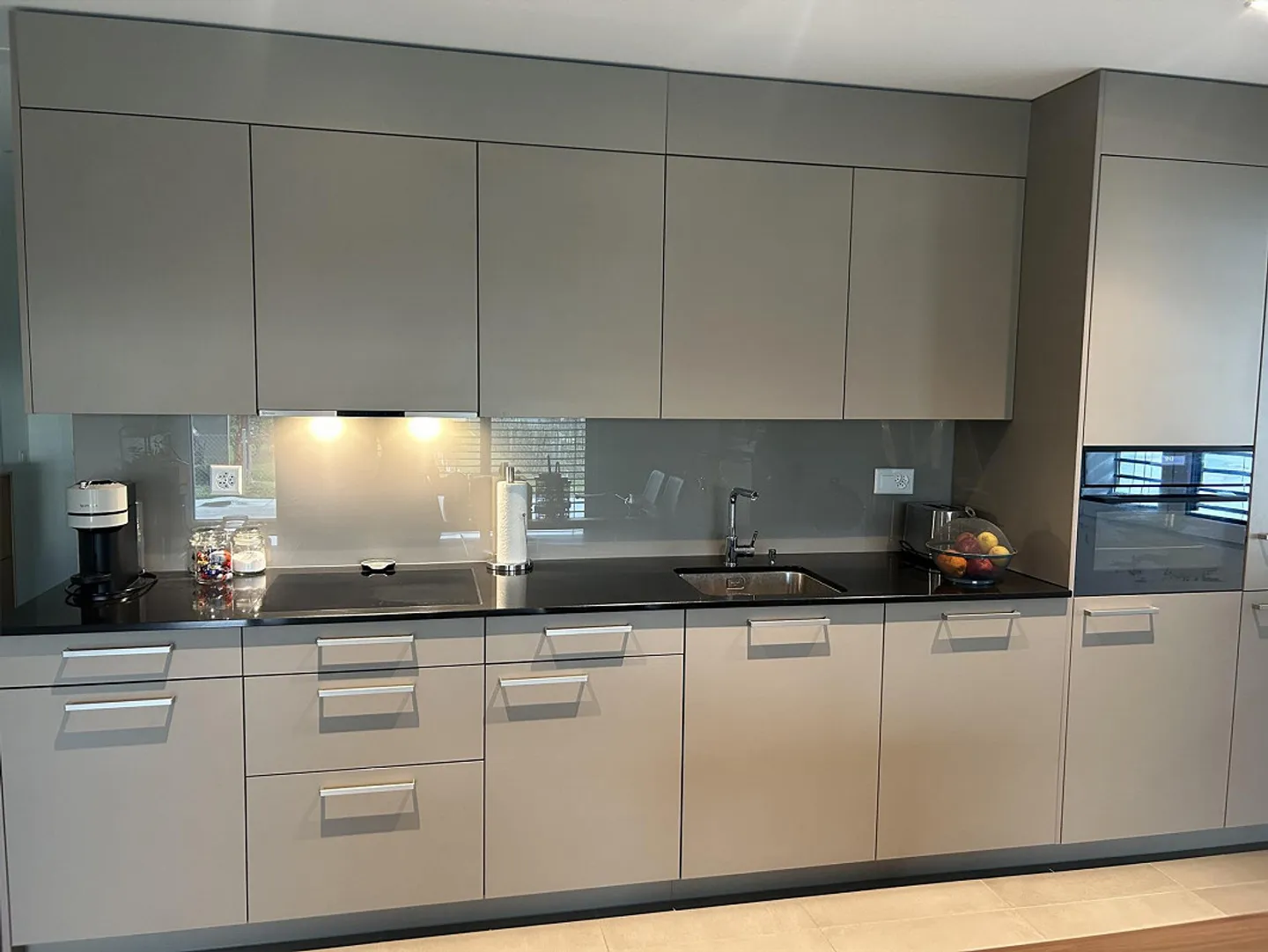 Appartamento soleggiato di 3½ stanze al piano terra est - Foto 3 di 3