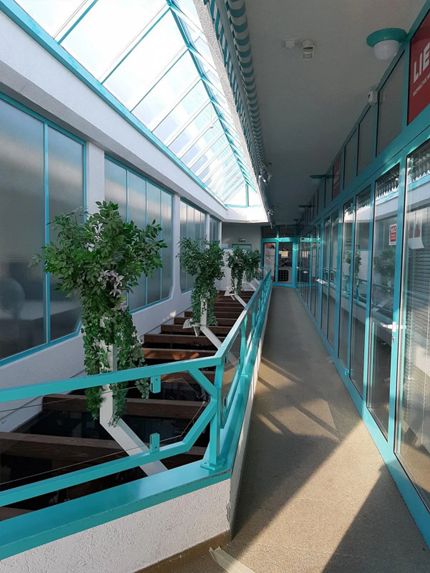 Ufficio, Studio, Sala Terapia, Magazzino - Foto 3 di 10