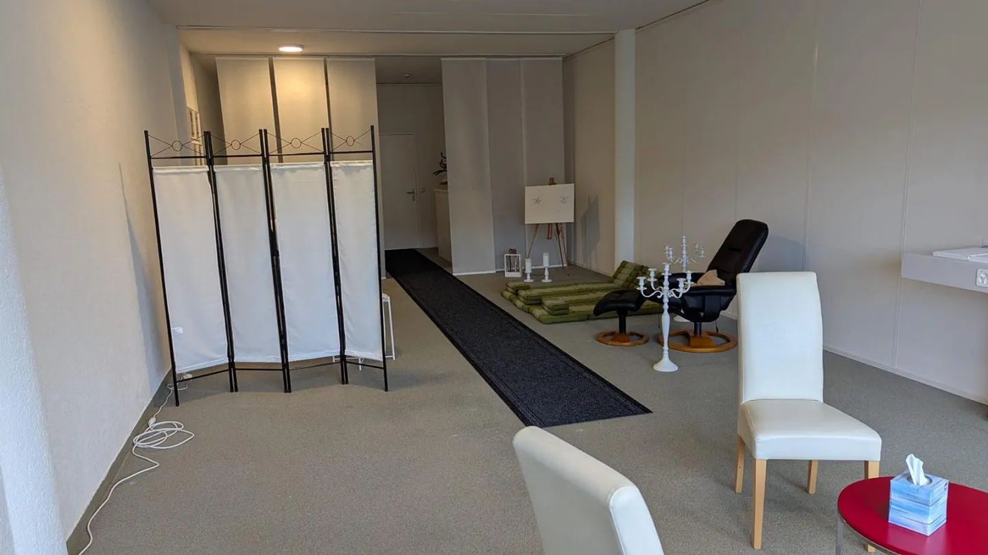 Ufficio, Studio, Sala Terapia, Magazzino - Foto 5 di 10