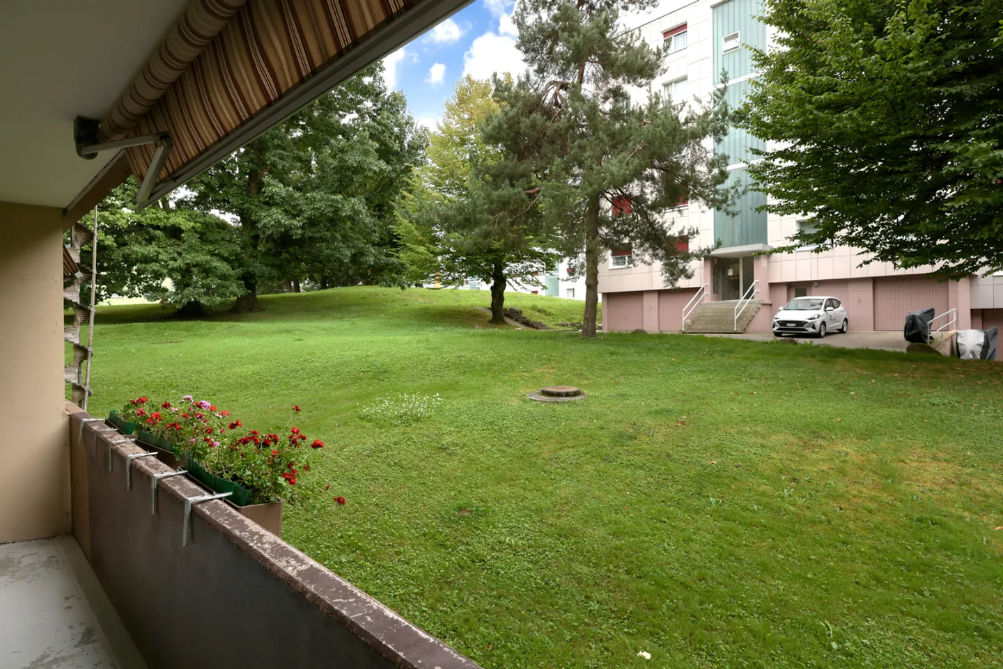 Solides Investment: Mehrfamilienhaus mit Upside Potenzial - Foto 3 von 9