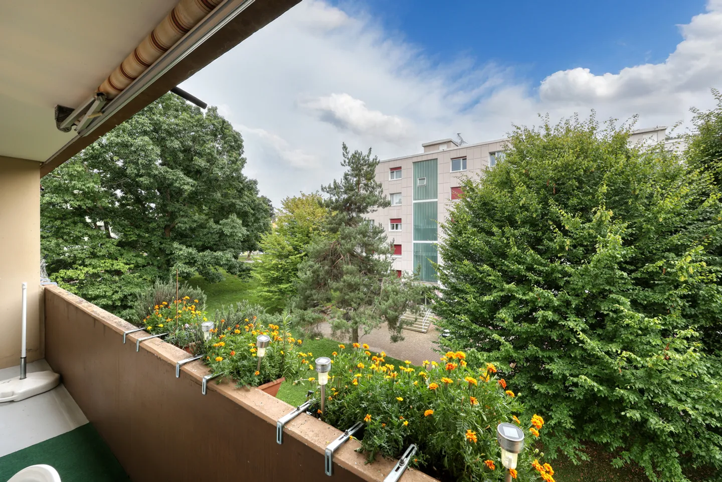 Solides Investment: Mehrfamilienhaus mit Upside Potenzial - Foto 5 von 9