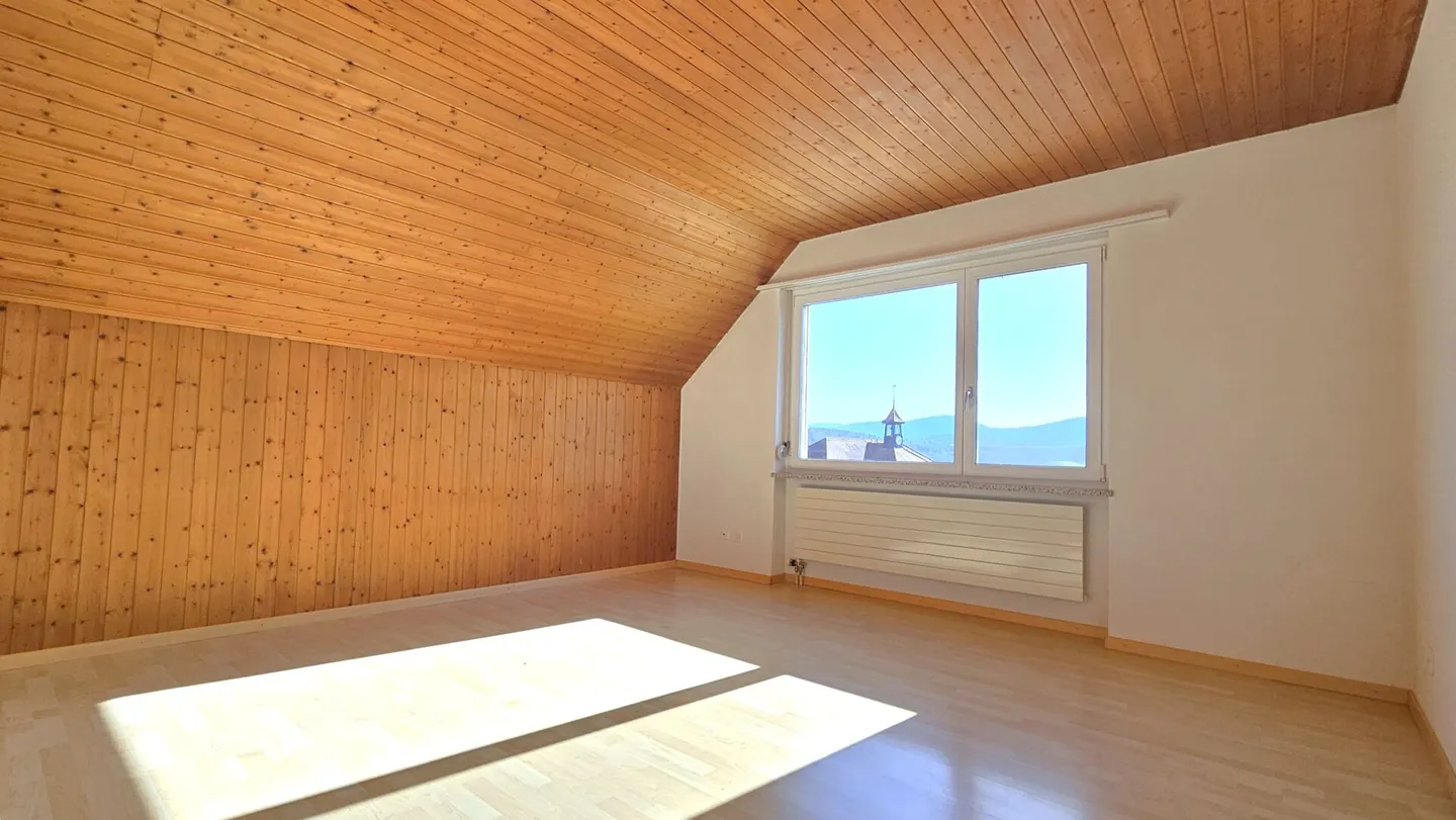 Cozy, bright 2.5-room apartment with additional room and attic - Photo 5 of 10