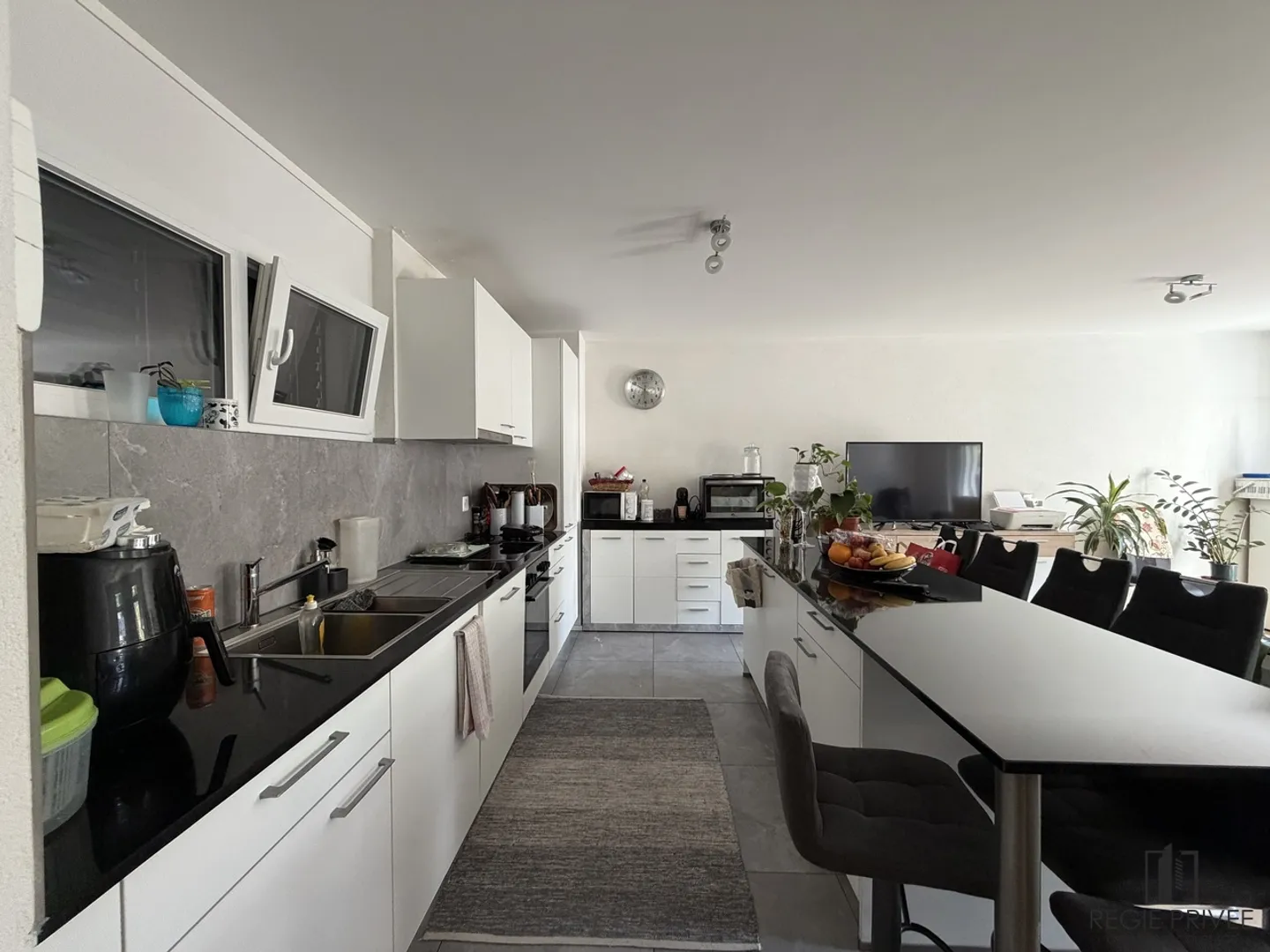 Bellissimo appartamento di 3 locali con terrazza - Foto 4 di 11