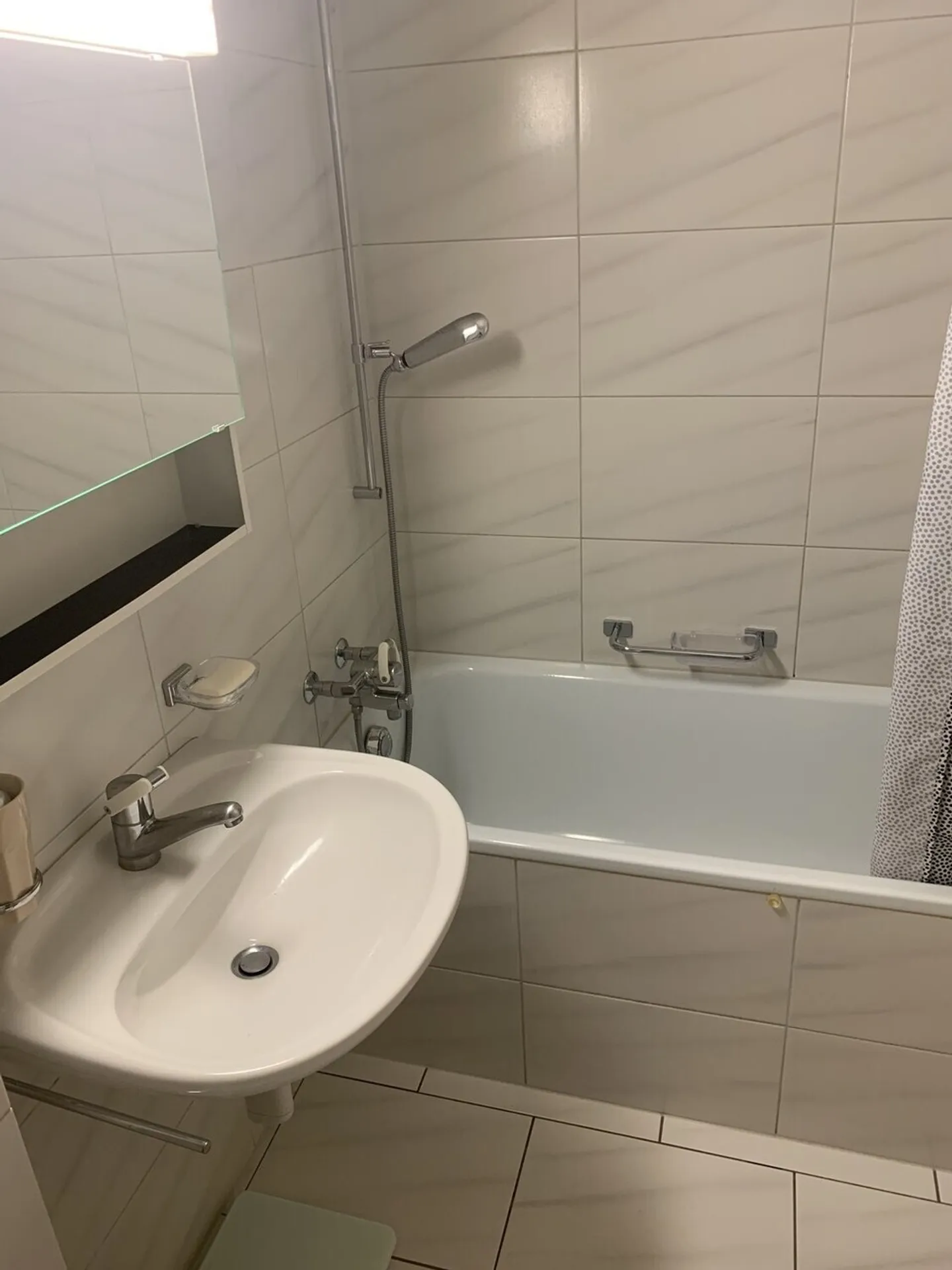 Appartamento in affitto - Foto 6 di 8