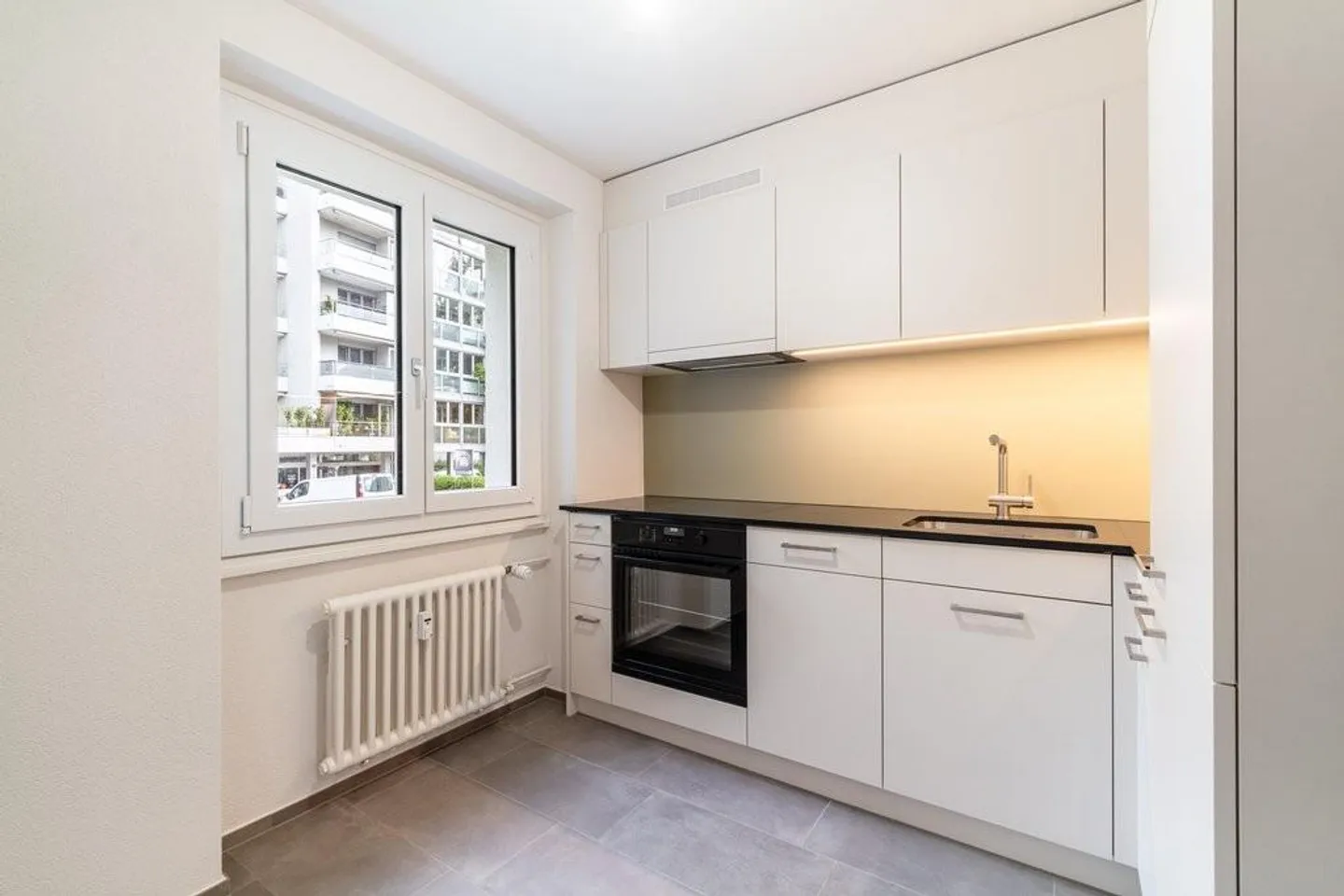 3-Zimmerwohnung, frisch saniert, modern und zentral! - Foto 3 von 8