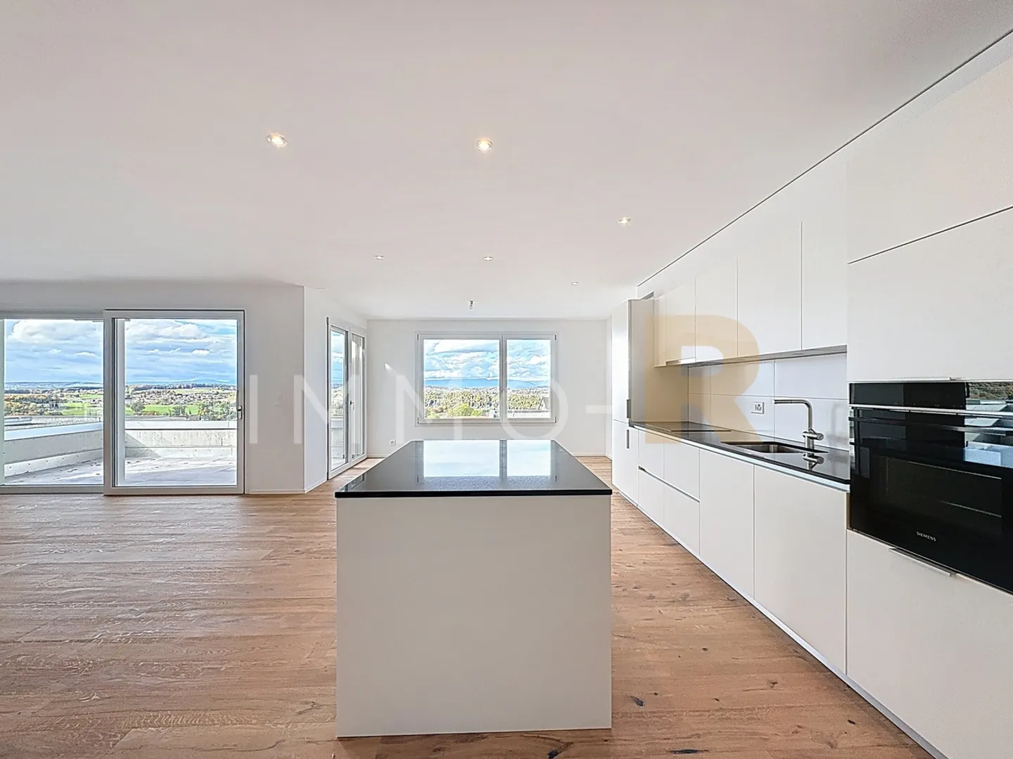 Appartement Moderne avec Balcons - Photo 1 sur 6