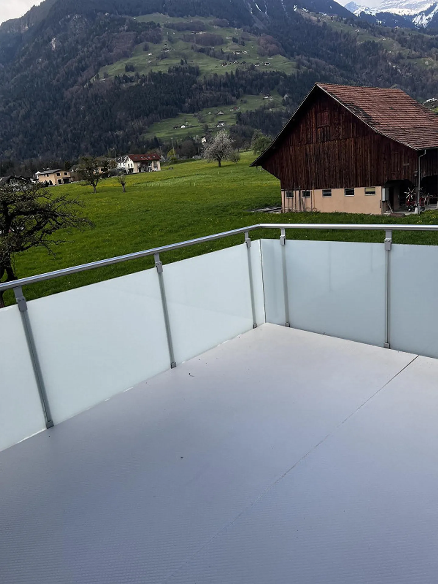Bellissimo appartamento di 4.5 stanze in una posizione centrale a Schattdorf - Foto 1 di 21