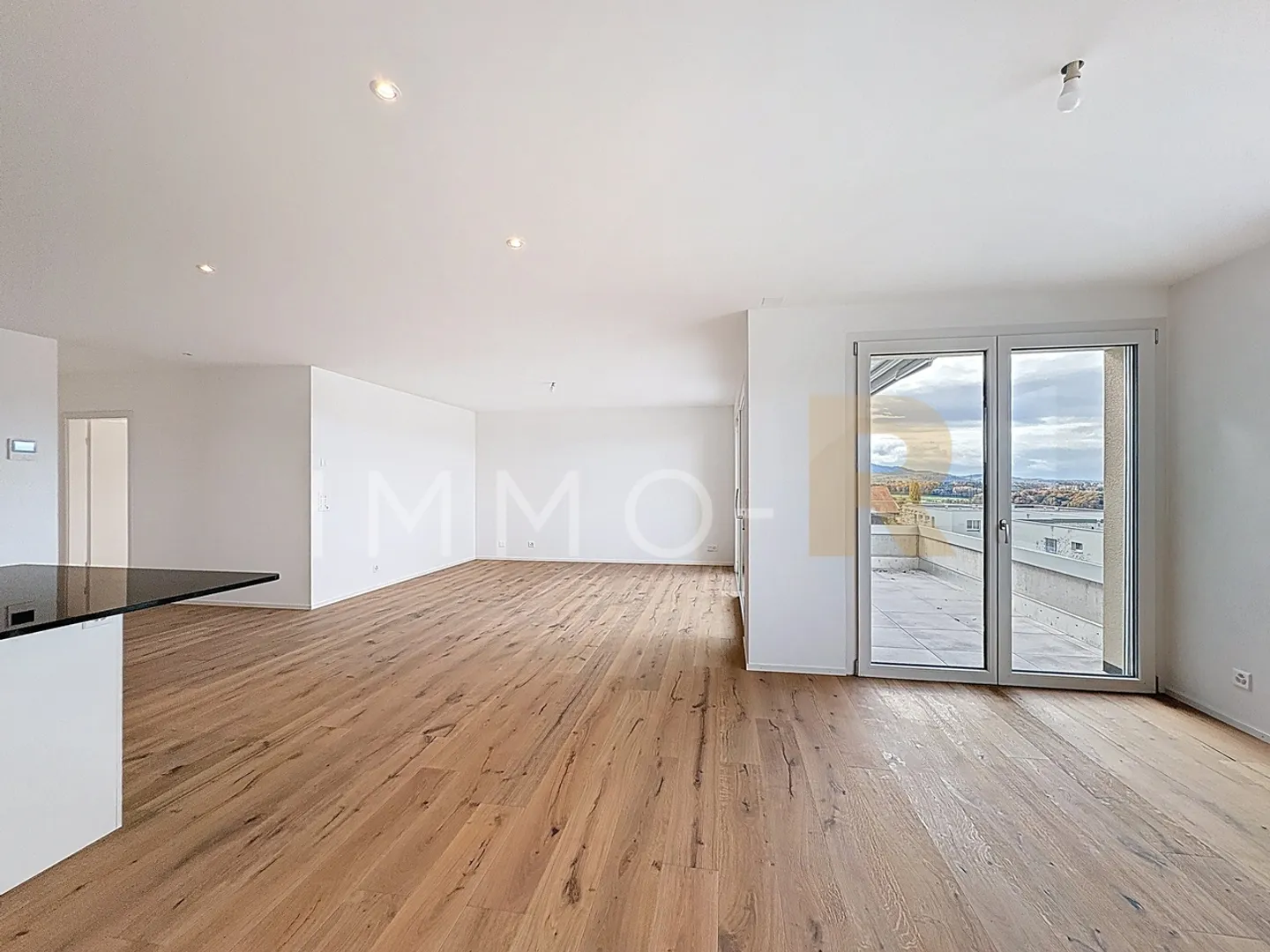 Appartement Moderne avec Balcons - Photo 3 sur 6