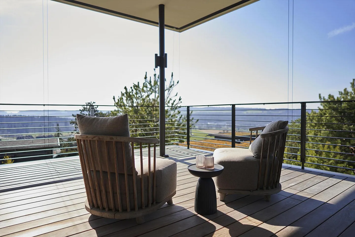 Exklusive 7-Zimmer Architektenvilla mit Panoramafernsicht. - Foto 3 von 3