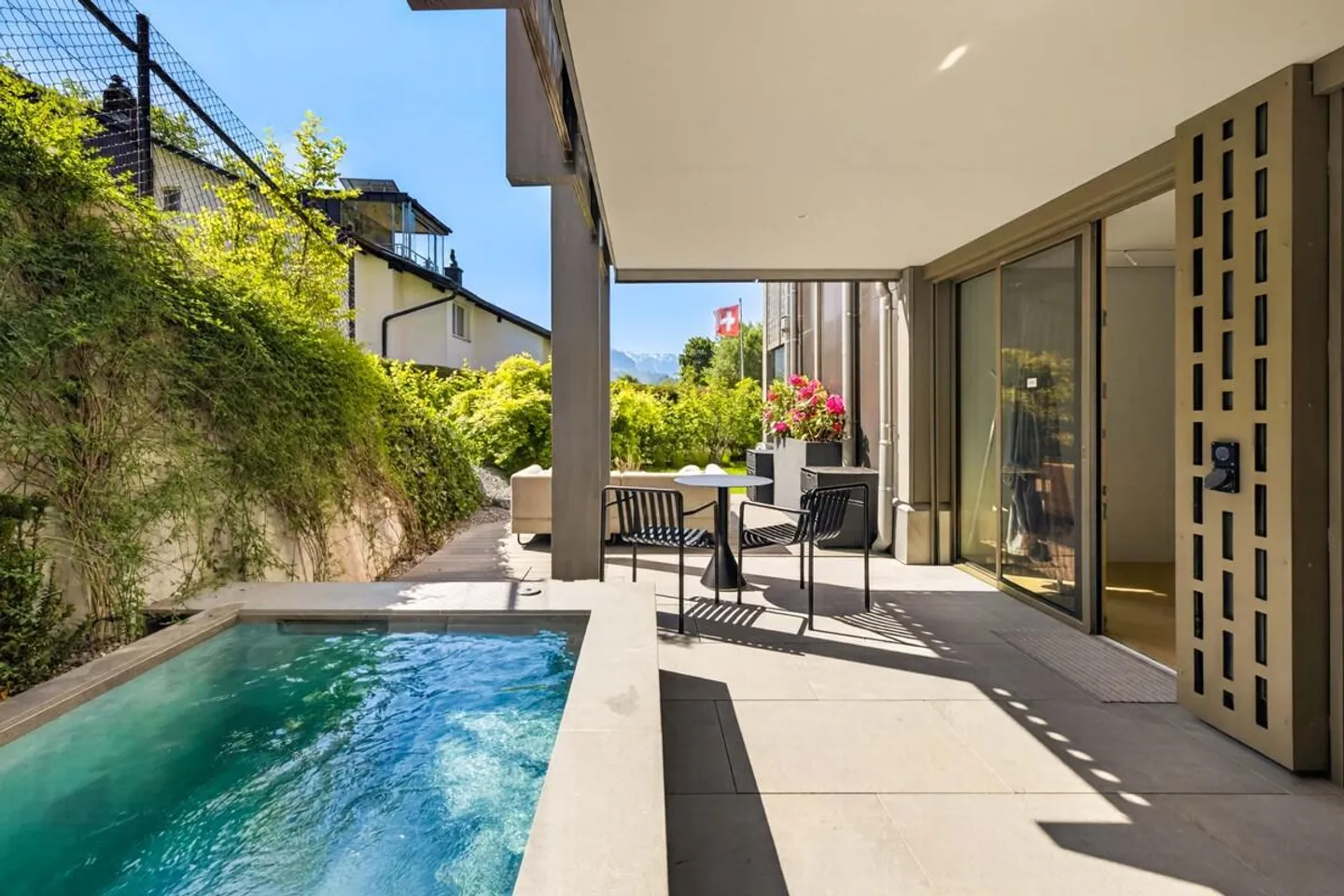 Euthal: Design meets Nature, Garden Oasis at Sihlsee - Photo 3 of 11