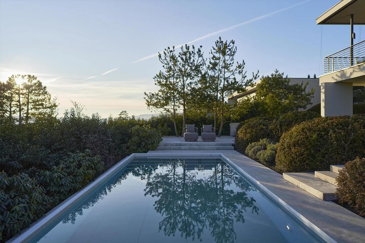 Exklusive 7-Zimmer Architektenvilla mit Panoramafernsicht. - Foto 1 von 3