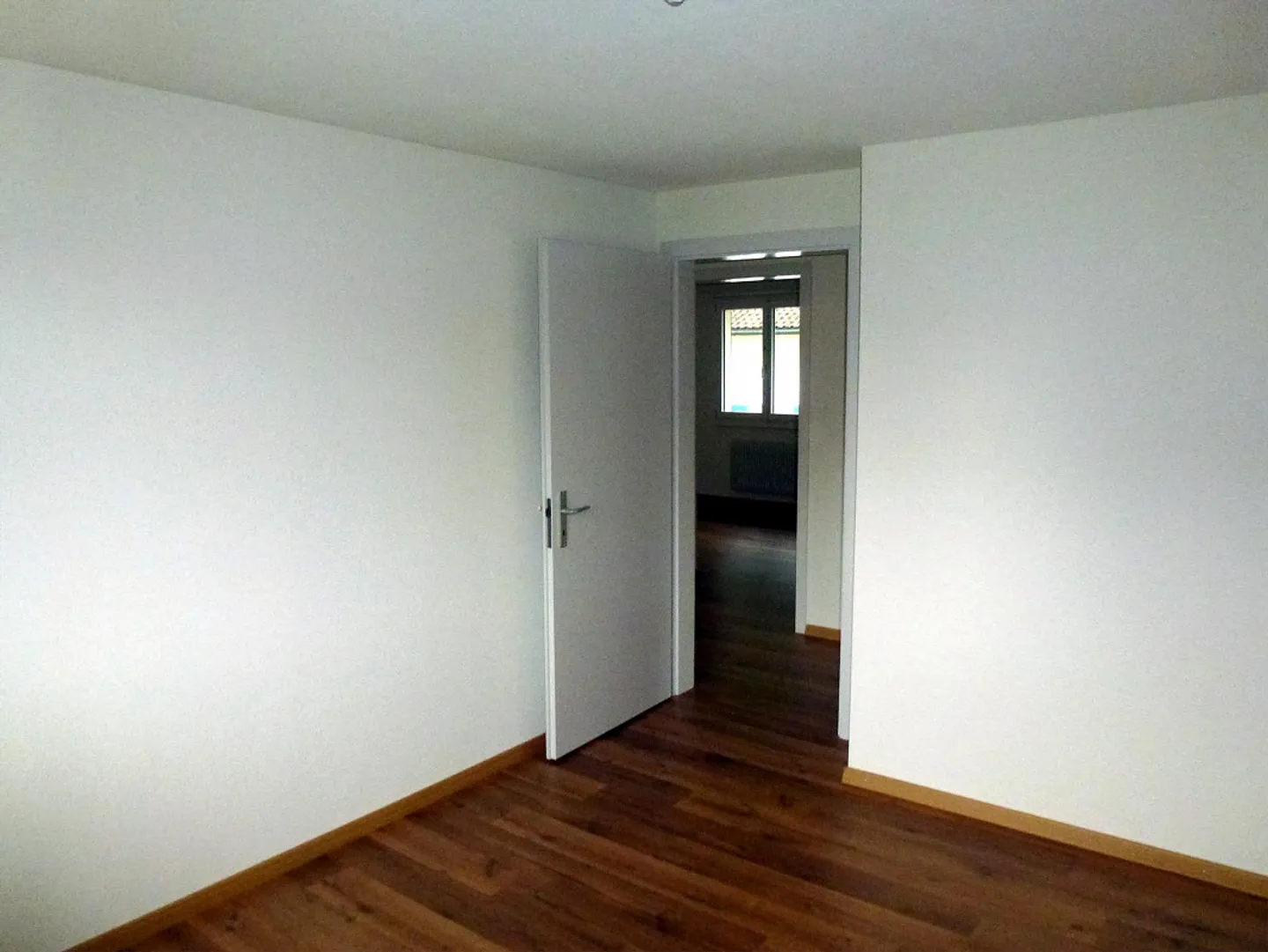 Bellissimo appartamento di 4.5 stanze in una posizione centrale a Schattdorf - Foto 9 di 21