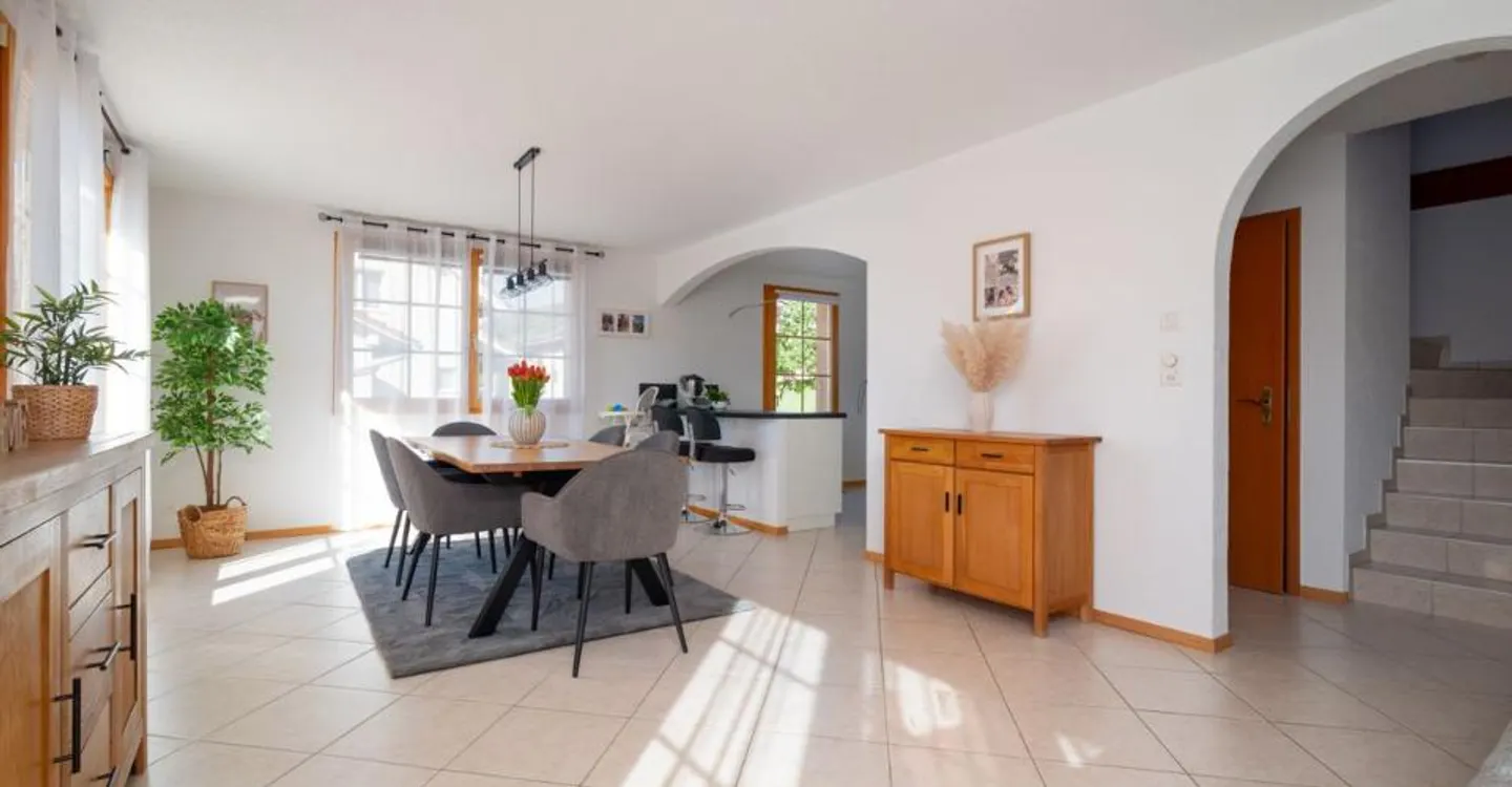 Villa indipendente 5,5 locali - tranquilla, spaziosa e di eccellente qualità costruttiva a Moudon - Foto 6 di 12