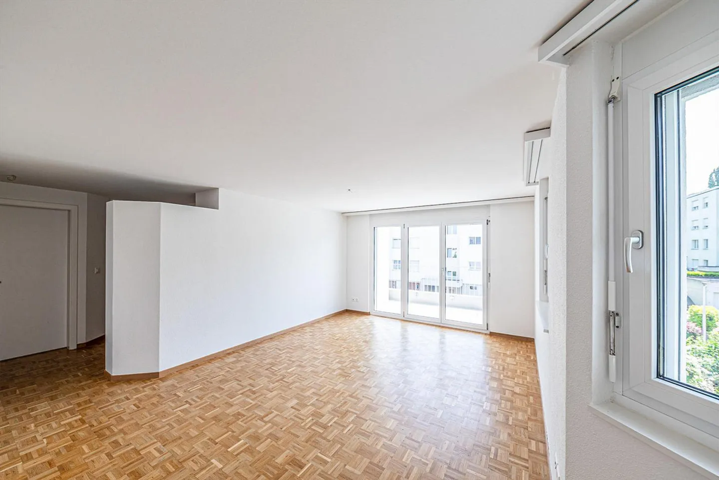 Your new home in Kreuzlingen! - Photo 3 of 9