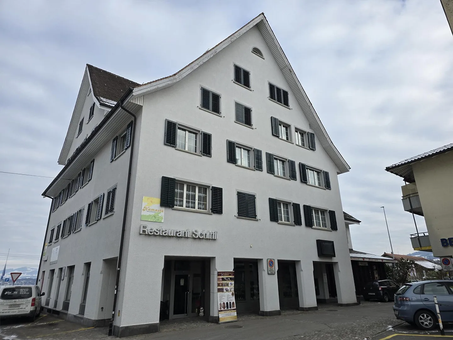 3.5 room apartment with lake view in a central location - Photo 1 of 9