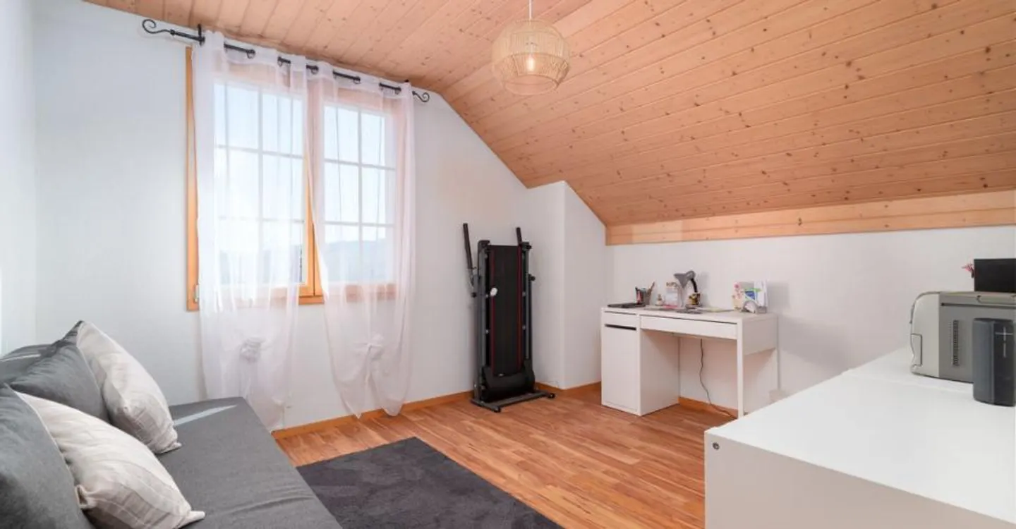 Villa indipendente 5,5 locali - tranquilla, spaziosa e di eccellente qualità costruttiva a Moudon - Foto 11 di 12